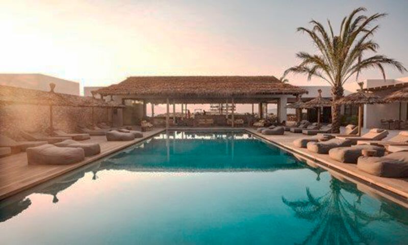 OKU 5-Sterne Erwachsenenhotel Kos - Relaxliegen am Pool