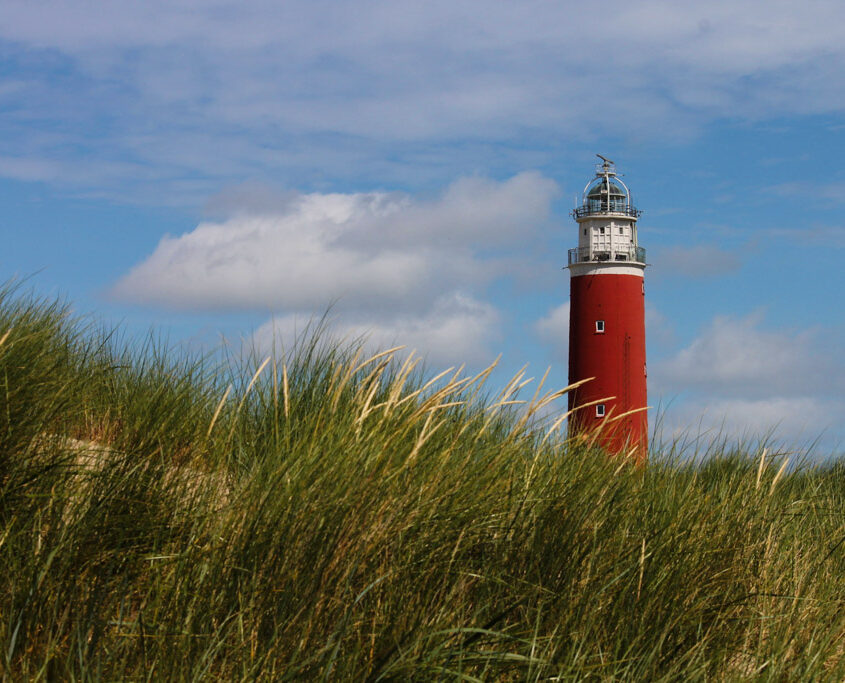 HANSEATIC spirit Kurzreisen Kreuzfahrten - Leuchtturm auf Texel