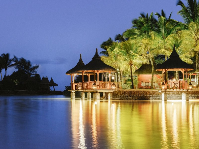 Paradise Cove Mauritius - Romantisches Dinner am Abend