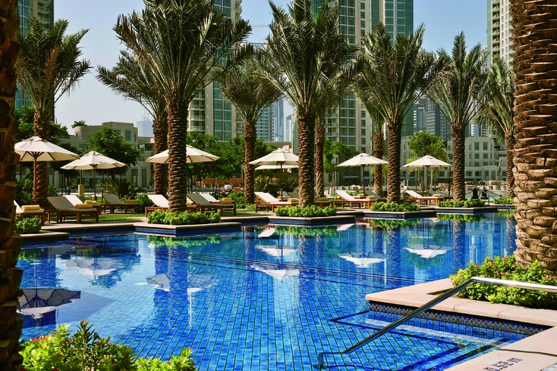 Zentrales Hotel Dubai - Entspannung am Pool
