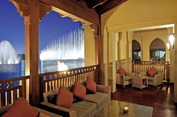 Zentrales Hotel Dubai - Bar Entspannung mal anders, mit Wahnsinnsausblick