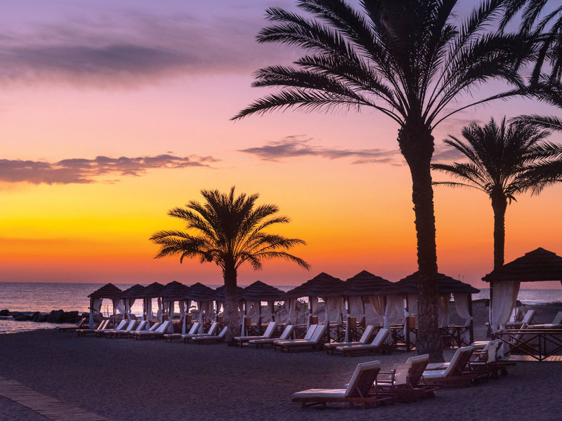 Constantinou Bros Asimina Zypern - Sonnenuntergang über Zypern am Strand