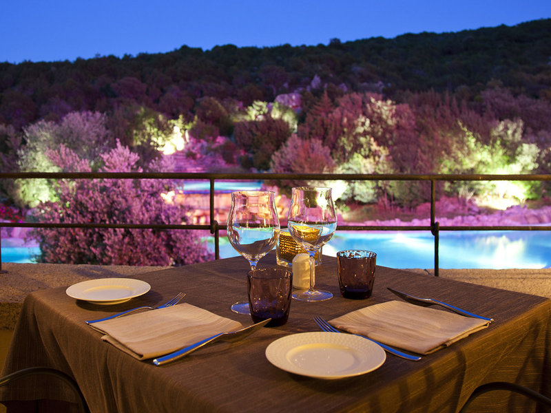 Pevero Hotel Sardinien - Dinner for Two auf der Terrasse