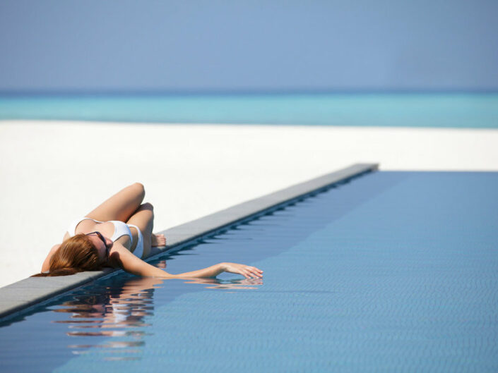 Four Seasons Resort Malediven - Entspannung am Pool