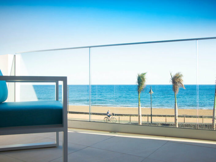 Lava Beach Hotel Lanzarote - Einfach Strand und Ozean vom eigenen Balkon geniessen