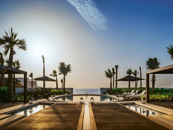 BULGARI Luxusresort Dubai - Wunderbare Entspannung mit Meerblick am Pool