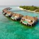 Noku Maldives Traumurlaub auf den Malediven - Blick auf die Wasservillen