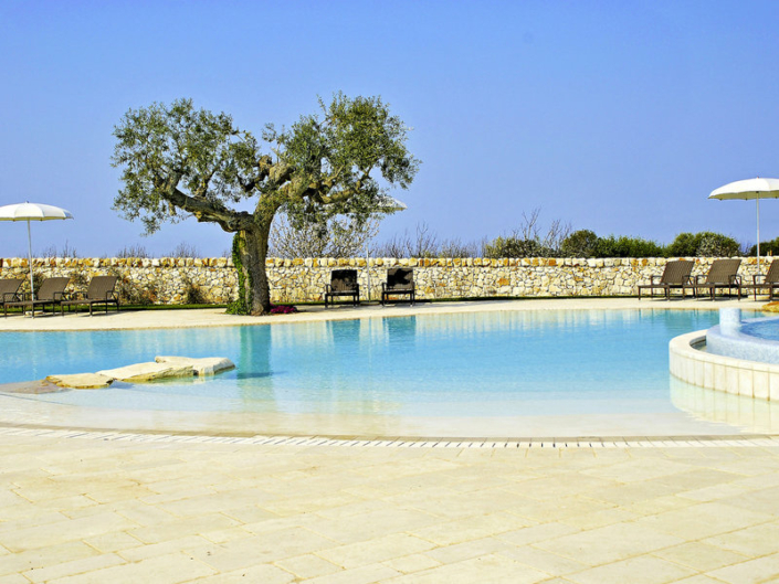Borgobianco Resort Apulien - Am Pool zur Ruhe kommen