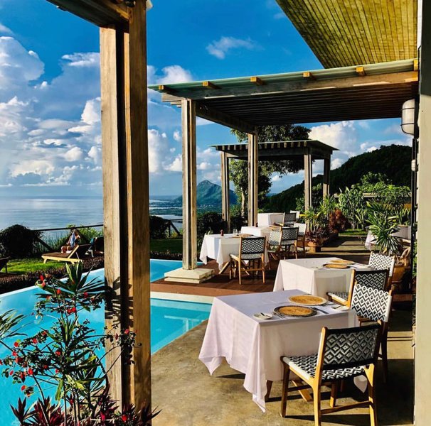 Chalets Chamarel Mauritius - Zum Lunch auf der Terrasse