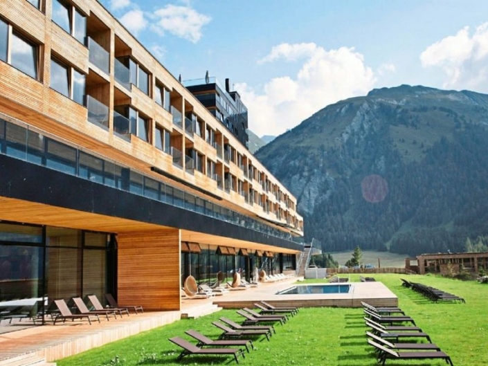 Gradonna Mountain Resort Osttirol - Entspannen am Pool