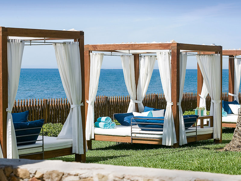 The Oasis Marbella by Don Carlos Resort - Auf den Entspannungsbetten