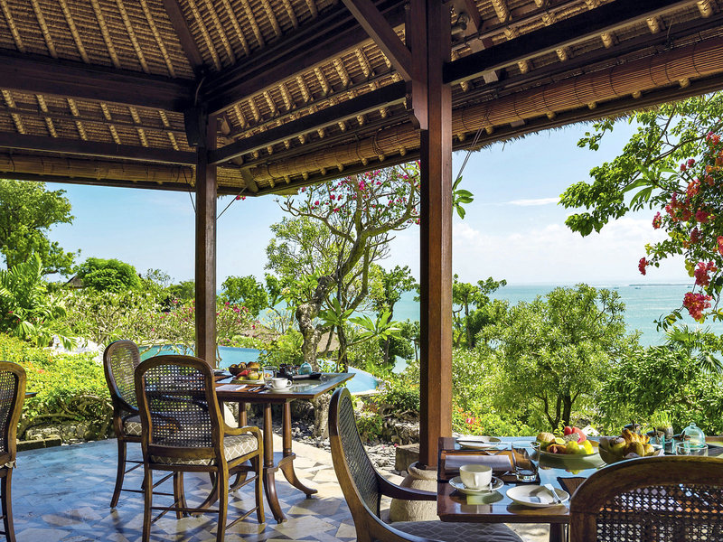 Hotel Four Seasons Jimbaran Bay - Beim Frühstück mit Blick auf den Ozean