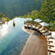 Hanging Gardens Ubud Bali - Am Pool entspannen mit cooler Aussicht