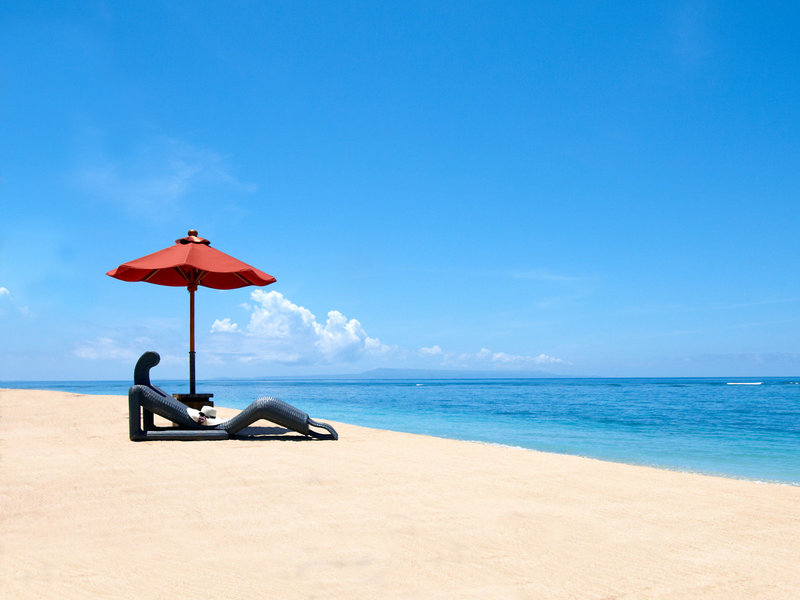 St Regis Bali Nusa Dua - Am Strand relaxen