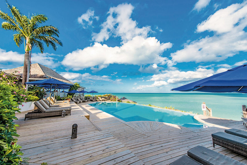 Cocobay Resort Insel Antigua - Wundervoller Pool und noch tollerer Blick auf die Bucht und das Meer