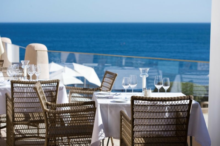 Vilalara Thalassa Resort Algarve - Im Restaurant mit Meerblick