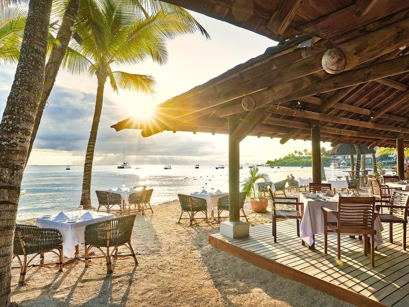 The Ravenala Attitude Mauritius - Abends im Strand Restaurant