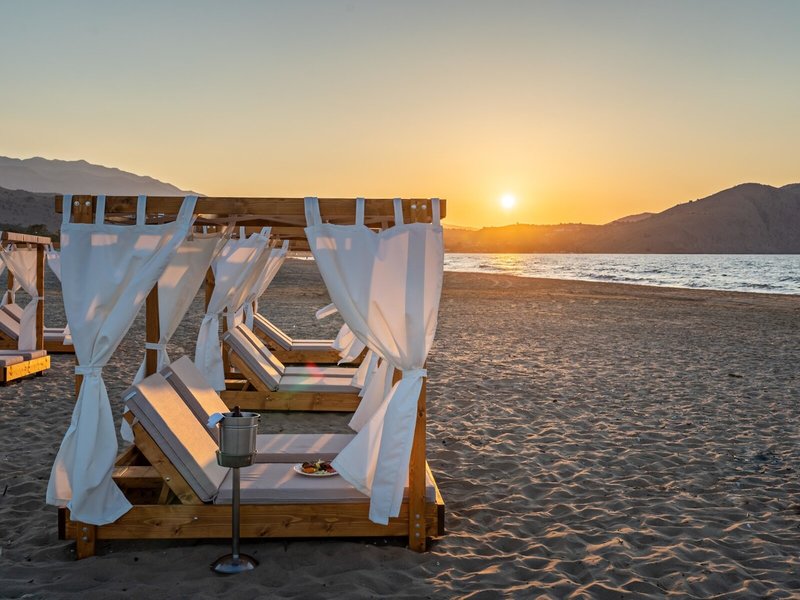 Georgioupolis Resort Kreta - Es wird abend, entspannt am Strand