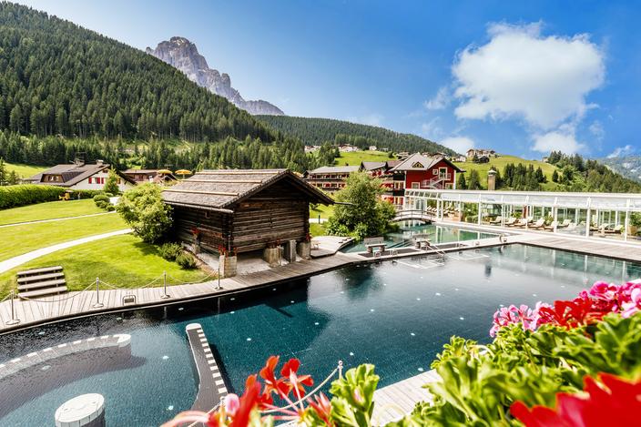 Alpenroyal Grand Hotel Südtirol - Blütenpracht in Südtirol