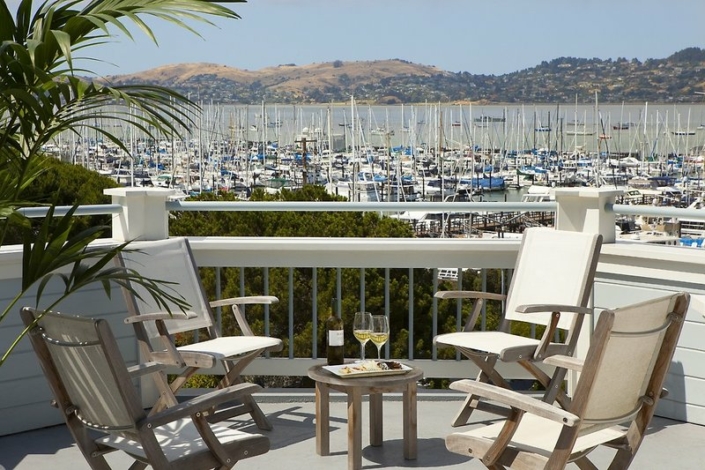 Casa Madrona Hotel Kalifornien - Auf der Dachterrasse einen Drink mit Blick auf den Hafen