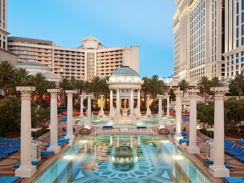 Caesars Palace Las Vegas - Die Säulen um den Pool