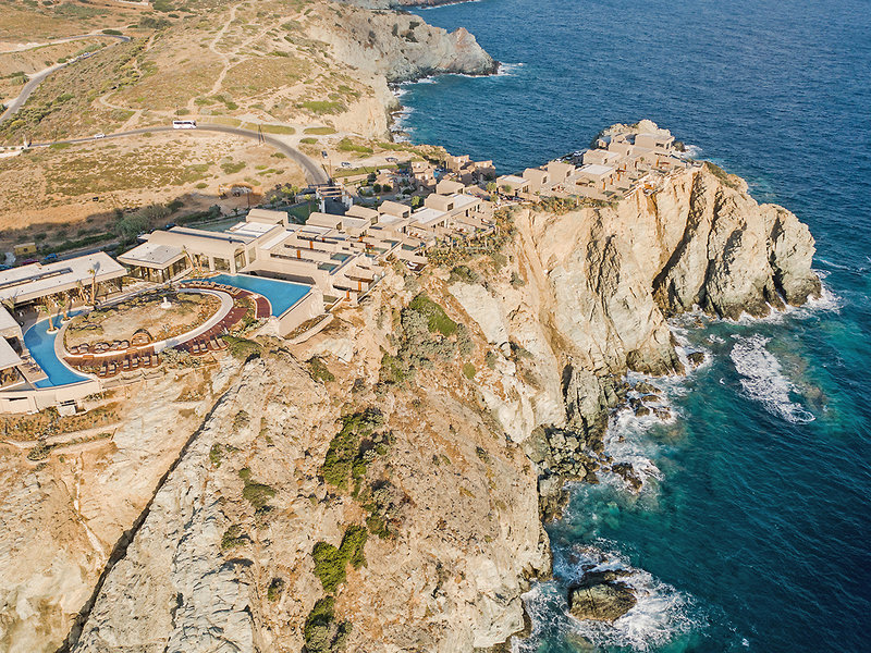 Il Dolce Far Niente - Discover The Chilling Cliff-Top Resort in Greece