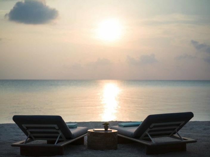 InterContinental Maamunagau Resort Malediven - Sonnenuntergang über dem Indischen Ozean