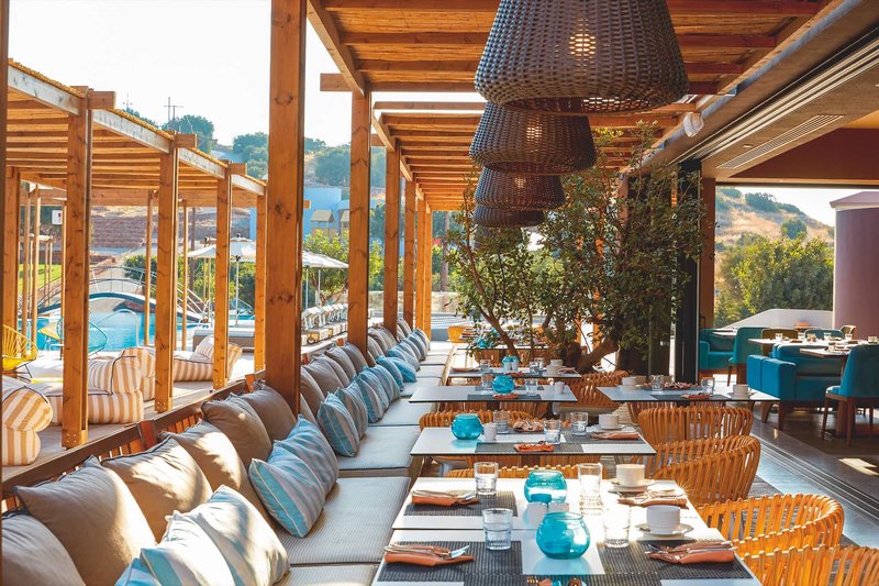 Domes of Elounda Kreta - Im Pool Restaurant