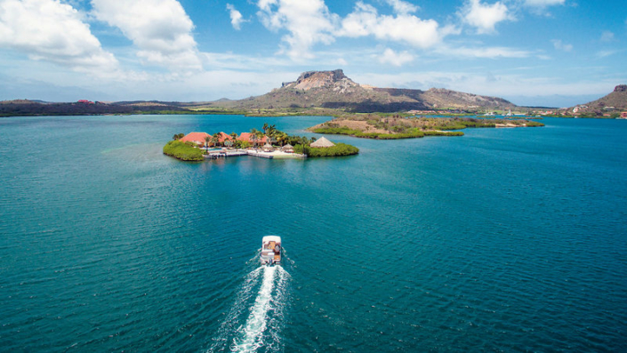 Baoase Luxury Resort Curacao - Mit dem Motorboot auf dem Meer unterwegs