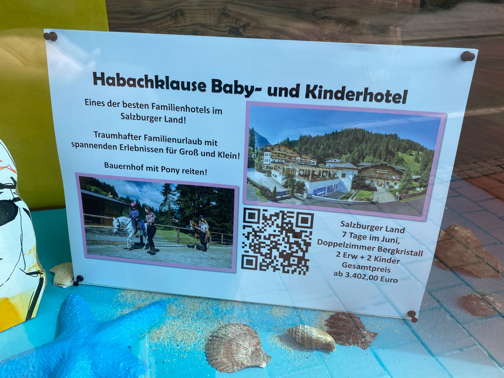 Neue Deko Mai 2022 - Unser drittes Schaufenster - Angebot Habachklause Baby- und Kinderhotel