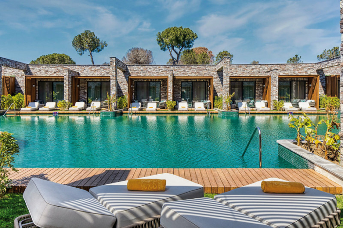Kaya Palazzo Resort Belek - Die Terrassen der Swim Up Suiten