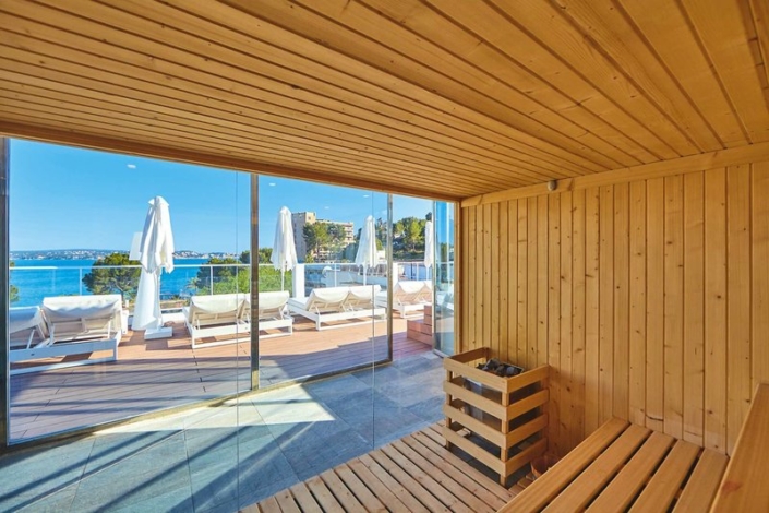 Sauna mit Ausblick auf die Bucht