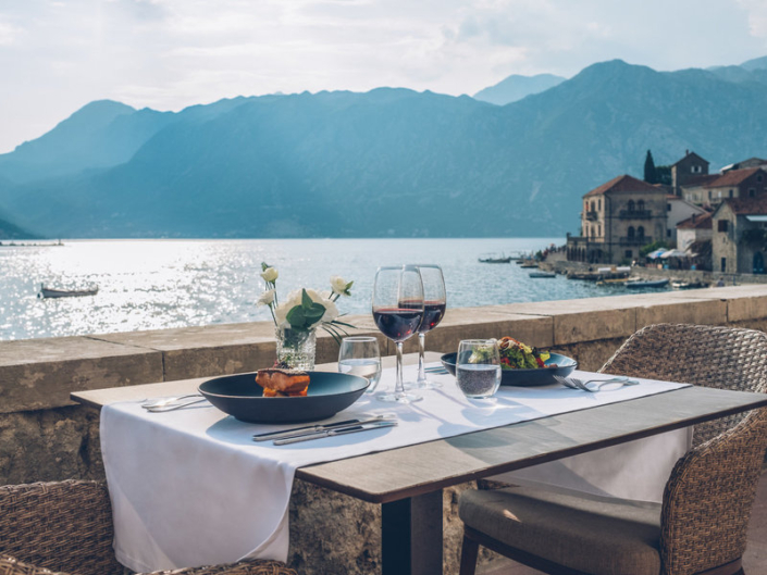 Heritage Grand Perast Hotel - Lunchtime am Meer