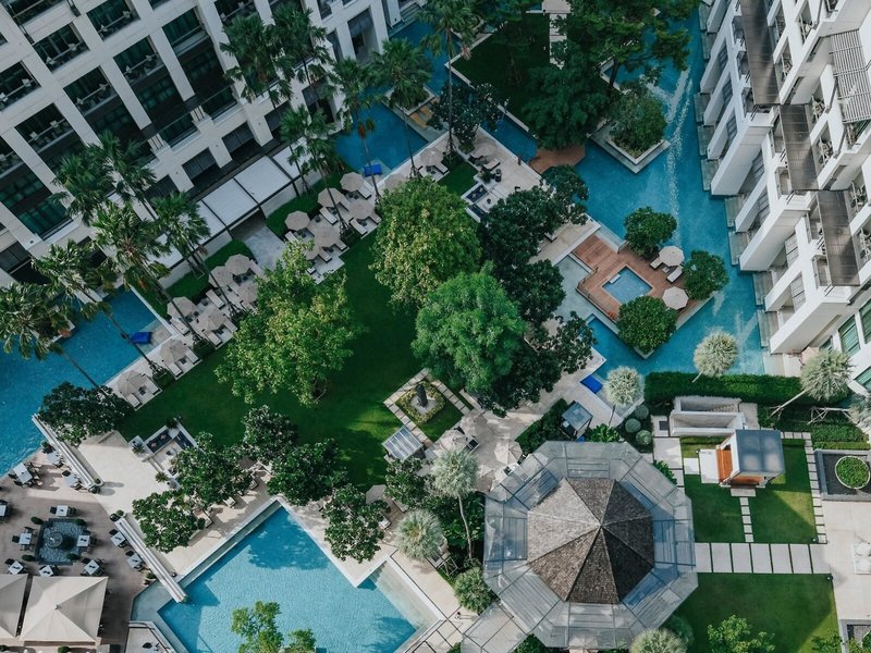 SIAM Kempinski Hotel Bangkok - Die Pools aus der Vogelperspektive