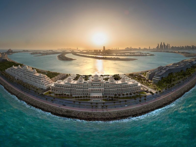 Raffles The Palm Dubai - Abendlicher Blick auf die Anlage