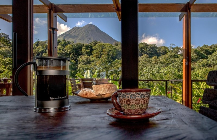 Amor Arenal - Ein Tee mit Blick auf den Vulkankegel am Nachmittag