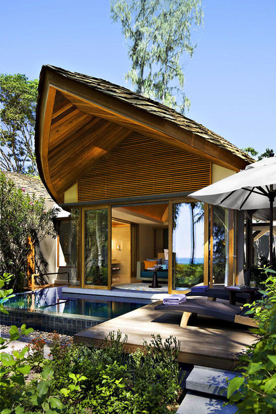 Renaissance Phuket Resort & Spa - Wohnbeispiel mit Terrasse und Pool
