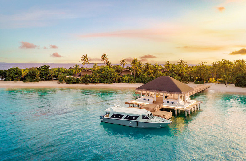 JW Marriott Maldives Resort & Spa - Abends am Anleger