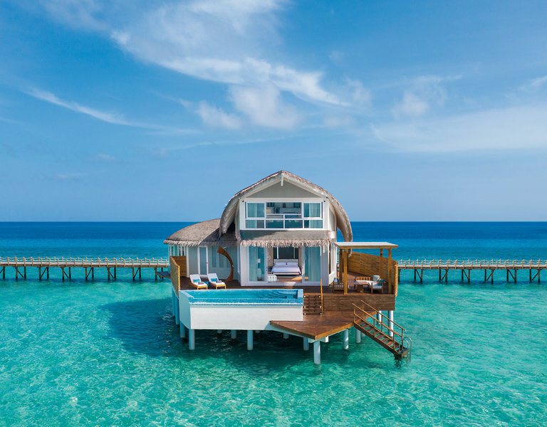 JW Marriott Maldives Resort & Spa - Eine der coolen Wasservillen