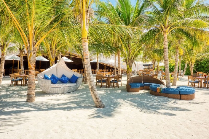 Mövenpick Resort Kuredhivaru Maldives - In der Strandbar