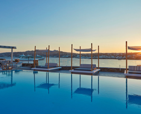 Mykonos No 5 Suites and Villas Boutiquehotel - Abends am Pool das Meer geniessen