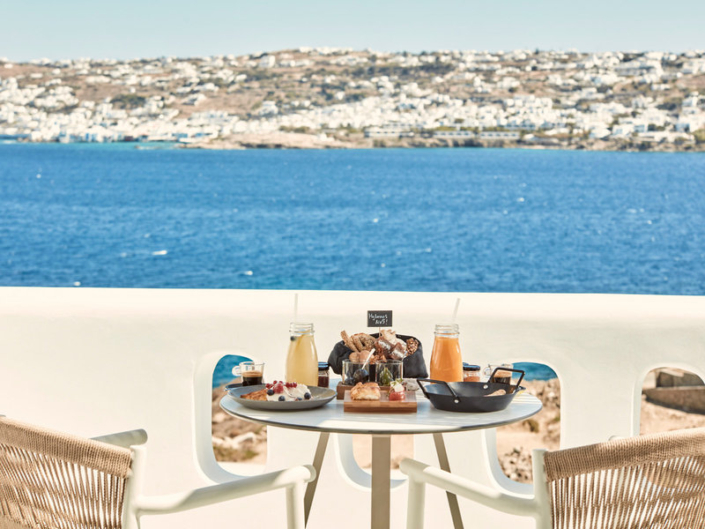 Mykonos No 5 Suites and Villas Boutiquehotel - Lunch auf der eigenen Terrasse
