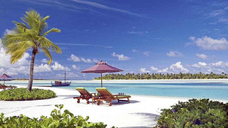 Naladhu Private Island Maldives - Zu Zweit am Strand