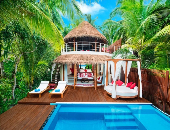 W Maldives - Die Terrasse und der Pool an der eigenen Strandvilla