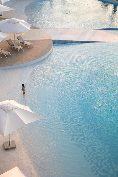 Jumeirah at Saadiyat Island Resort - Entspannen am Wasser