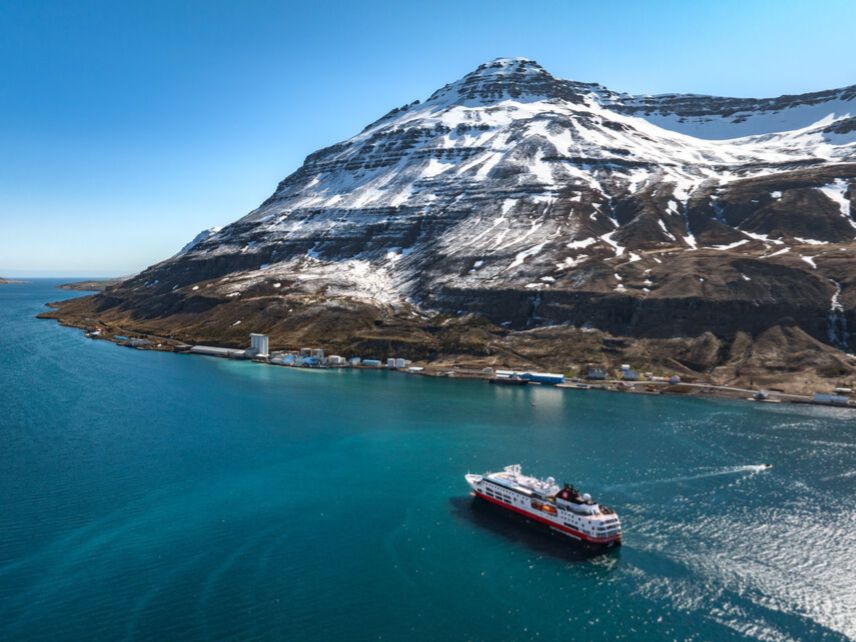 Entdecker-Momente mit Hurtigruten - Die Nordwest-Passage von Reykjavik nach Cambridge Bay